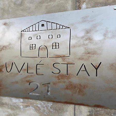 Luvle Stay Windhoek Exterior photo